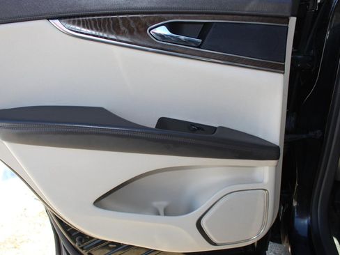 Used 2018 Lincoln MKX Reserve w/ Lincoln MKX Climate Package image 14