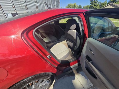 Used 2013 Chevrolet Volt w/ Enhanced Safety Package 1 image 11