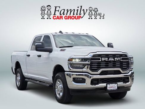 Used 2025 RAM 2500 Tradesman AWD/4WD image 2