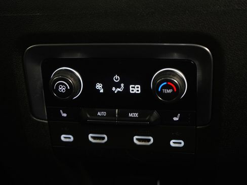 Used 2021 Chevrolet Suburban High Country w/ Premium Package AWD/4WD image 18