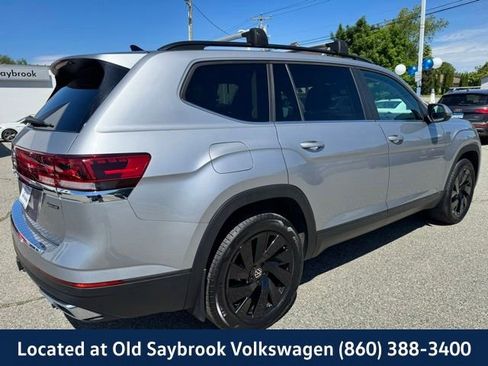Used 2024 Volkswagen Atlas SE AWD/4WD image 5
