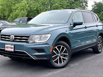 Used 2021 Volkswagen Tiguan SE w/ Panoramic Sunroof Package