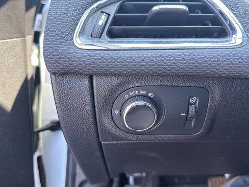 Used 2018 Chevrolet Cruze LS FWD image 11