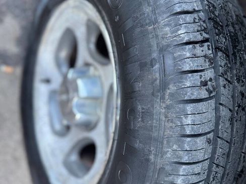 Used 2005 Ford Explorer Sport Trac XLT image 18