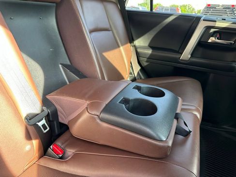 Used 2019 Toyota 4Runner Limited AWD/4WD image 33