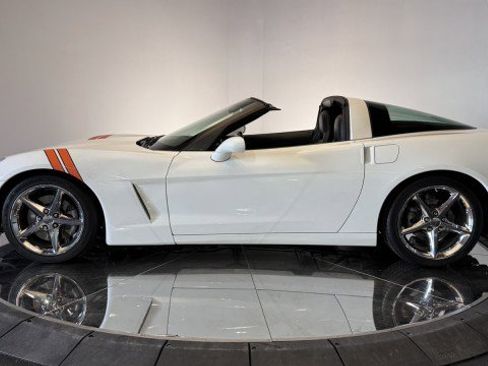 Used 2011 Chevrolet Corvette Coupe w/ Preferred Equipment Group RWD image 22
