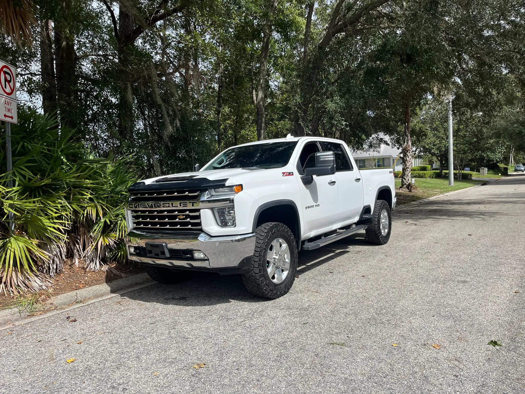 Used 2020 Chevrolet Silverado 2500 LTZ w/ LTZ Premium Package AWD/4WD image 8