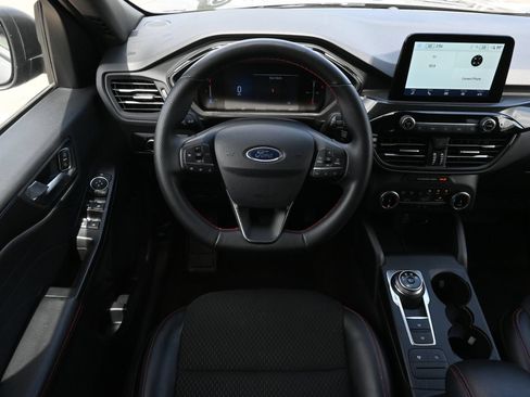 Used 2025 Ford Escape ST-Line AWD/4WD image 10