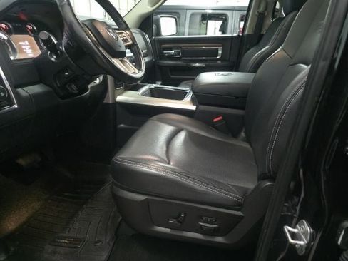 Used 2016 RAM 1500 Laramie w/ Convenience Group AWD/4WD image 17