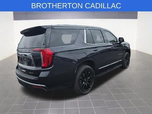 Used 2023 GMC Yukon SLT w/ SLT Premium Package AWD/4WD image 8