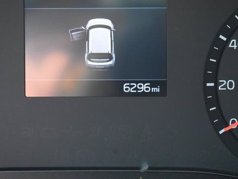 Used 2021 Kia Soul LX FWD image 25