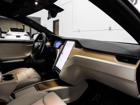 Used 2020 Tesla Model S Long Range Plus image 20