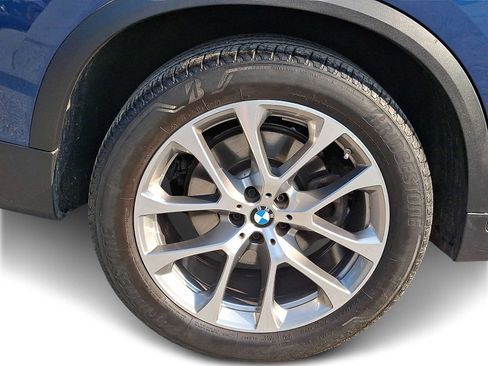 Used 2022 BMW X5 xDrive40i w/ Premium Package AWD/4WD image 7