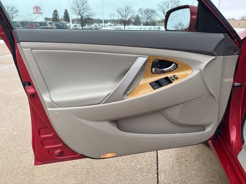 Used 2007 Toyota Camry XLE image 14