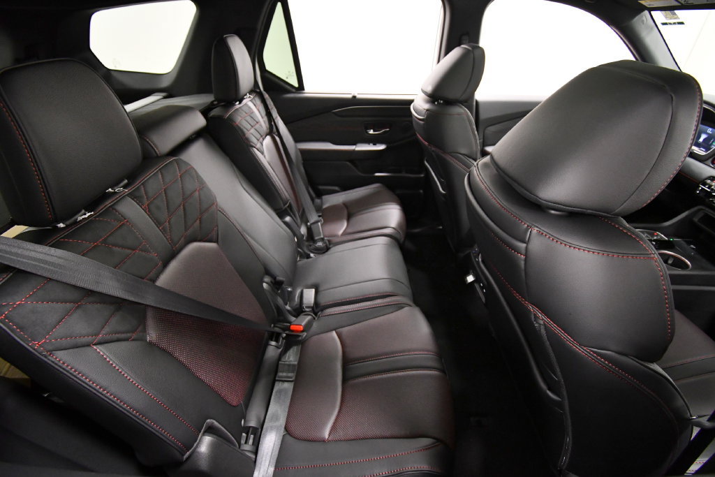 New 2026 Honda Pilot Black Edition image 13