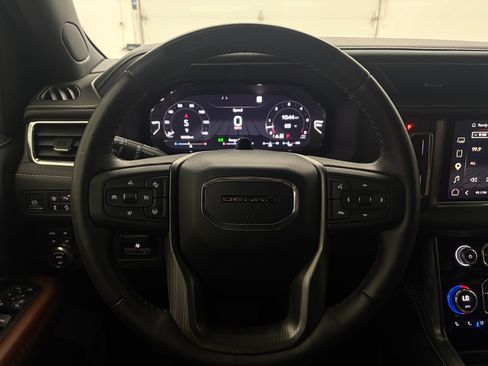 Used 2023 GMC Yukon XL Denali Ultimate w/ LPO, Floor Liner Package AWD/4WD image 25