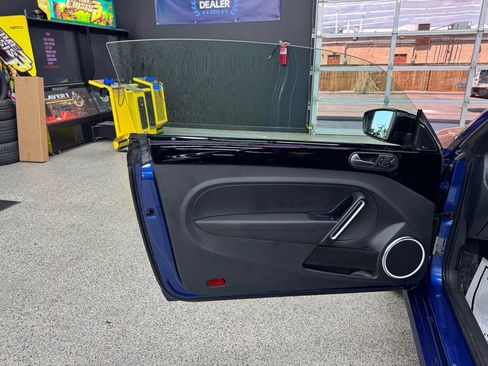 Used 2013 Volkswagen Beetle 2.0T FWD image 9