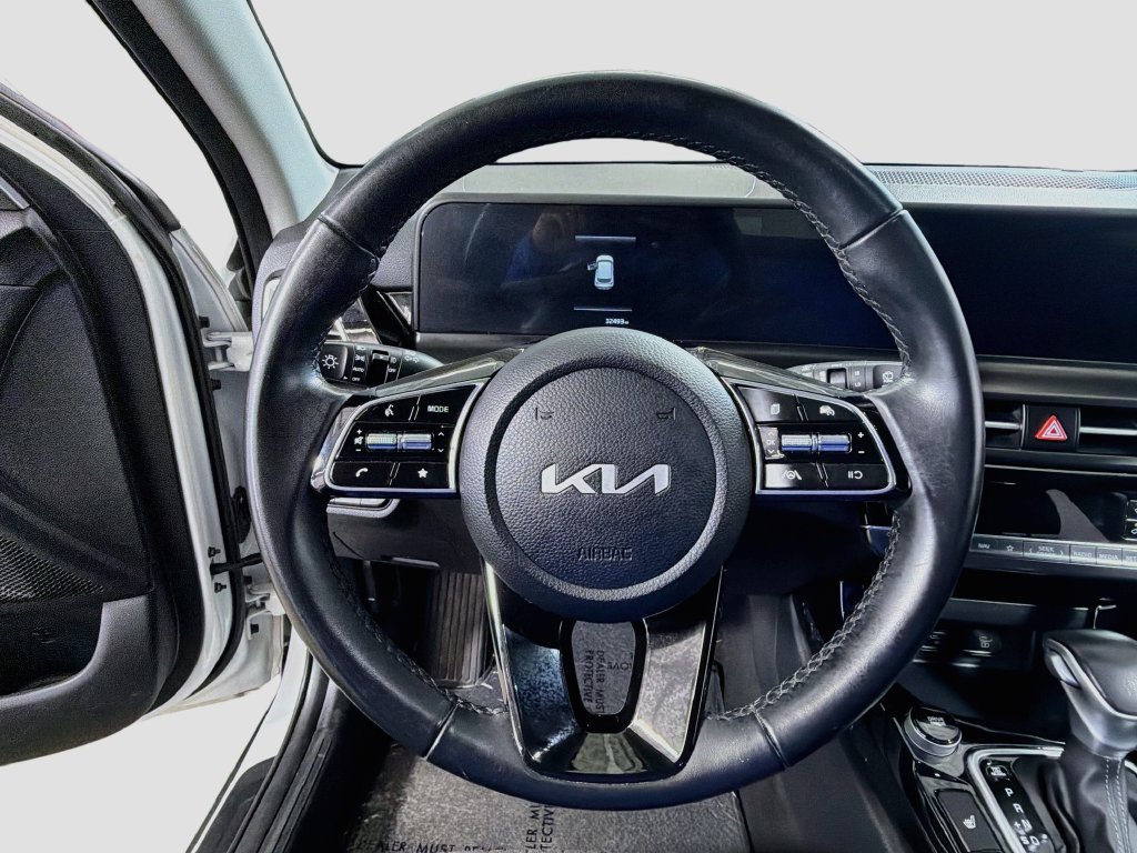 Used 2025 Kia Seltos S AWD/4WD image 13