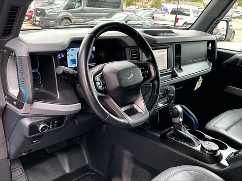 Certified 2023 Ford Bronco Black Diamond image 17