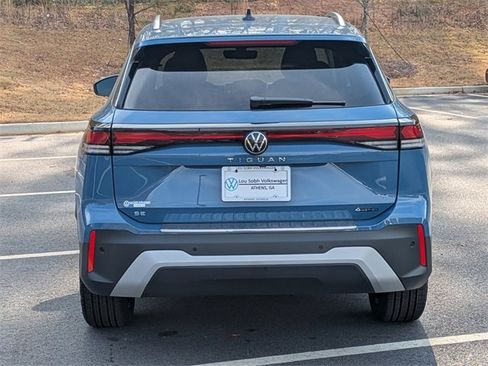 New 2026 Volkswagen Tiguan SE image 5