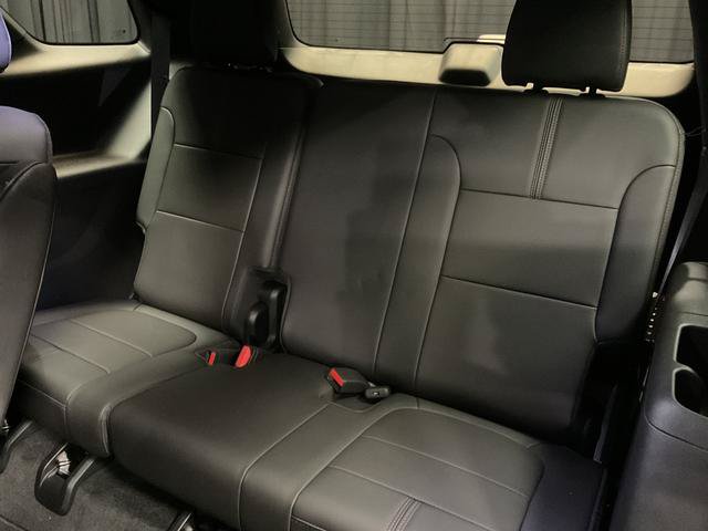 Used 2023 Chevrolet Traverse RS w/ LPO, Floor Liner Package AWD/4WD image 11
