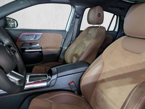 Certified 2024 Mercedes-Benz GLA 250 image 17