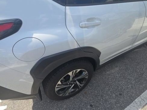 Used 2024 Subaru Crosstrek 2.0i Premium image 9