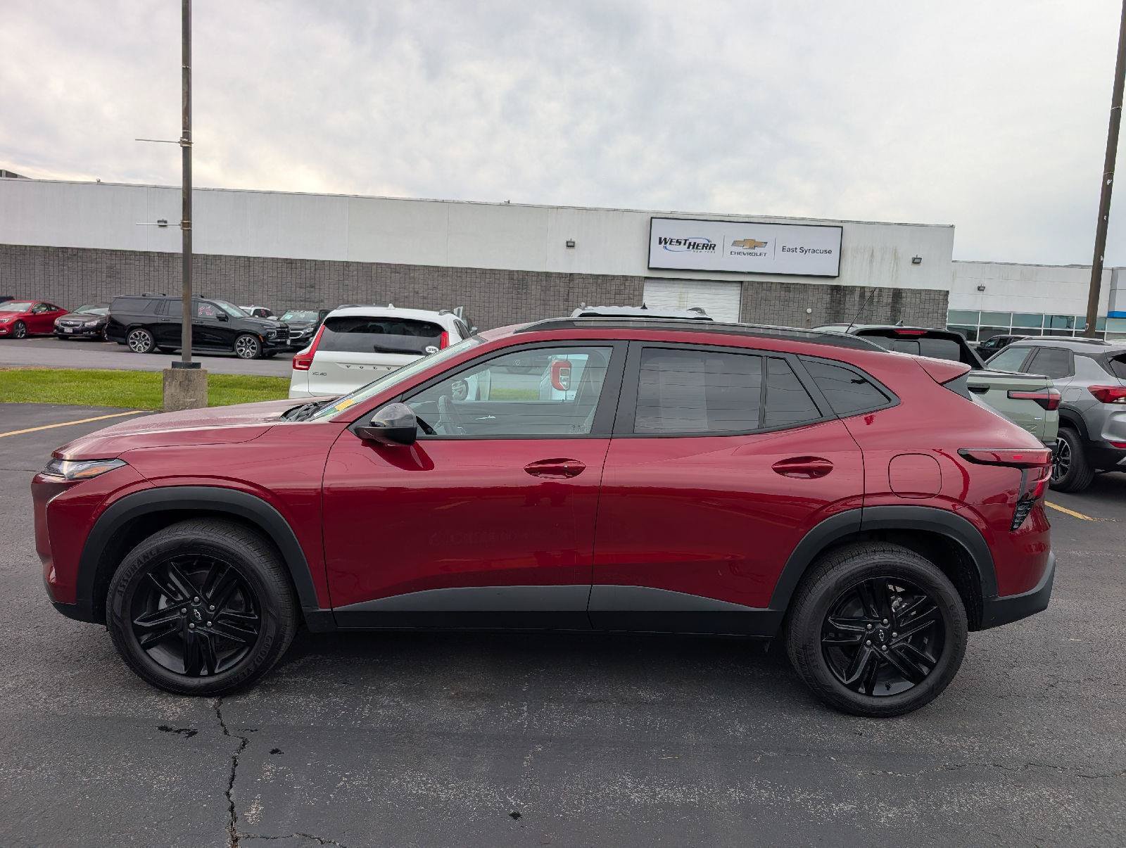 Used 2024 Chevrolet Trax ACTIV w/ Driver Confidence Package FWD image 5