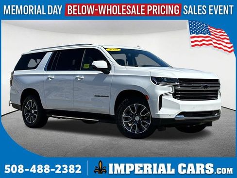 Used 2022 Chevrolet Suburban LT w/ LT Signature Plus Package AWD/4WD image 1
