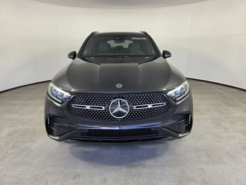 Certified 2025 Mercedes-Benz GLC 300 image 2