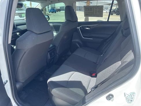 Used 2023 Toyota RAV4 AWD Hybrid image 9