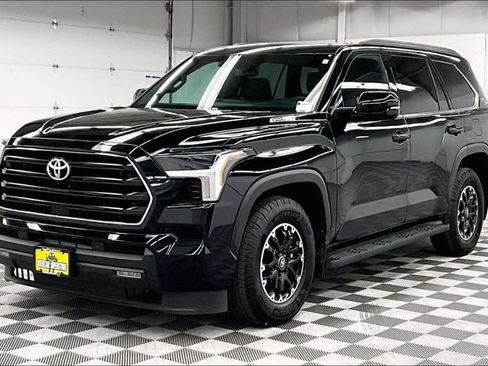 Used 2026 Toyota Sequoia SR5 w/ TRD Off-Road Package AWD/4WD image 12