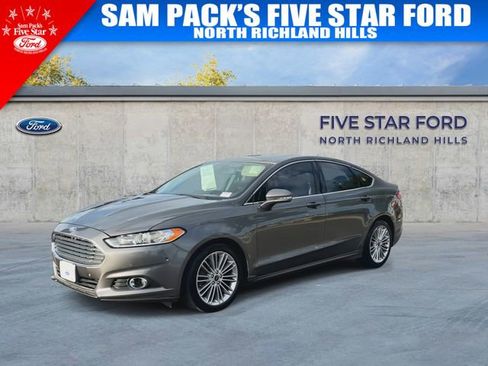Used 2013 Ford Fusion SE FWD image 4