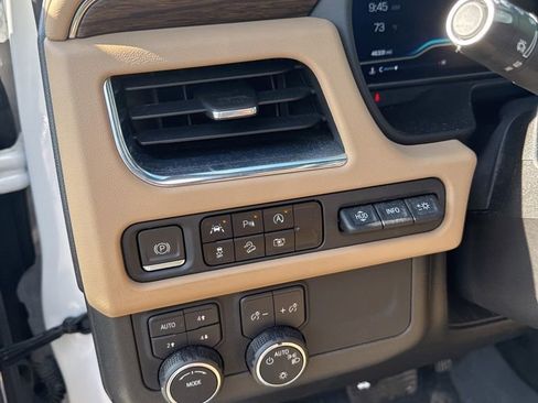 Used 2023 Chevrolet Suburban Premier w/ Premium Package 2 image 14