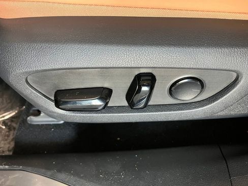 Used 2024 Lexus RX 350 Premium w/ Accessory Package (Z1) FWD image 20