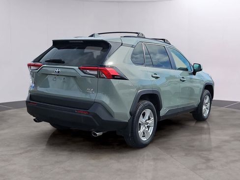 Used 2020 Toyota RAV4 XLE w/ Convenience Package image 4