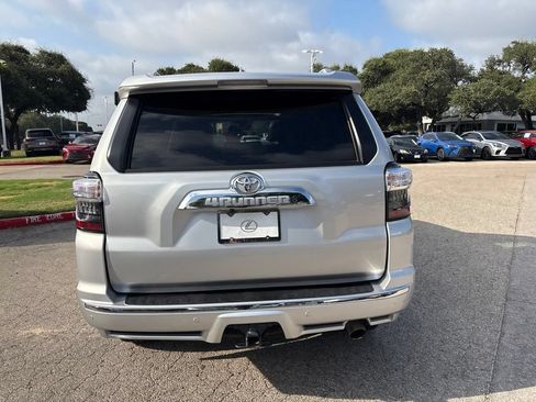Used 2021 Toyota 4Runner Limited AWD/4WD image 4
