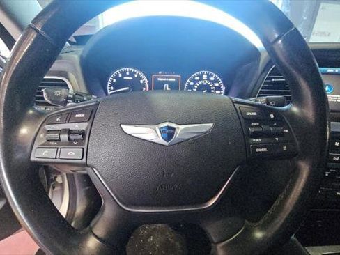 Used 2015 Hyundai Genesis 5.0 RWD image 17