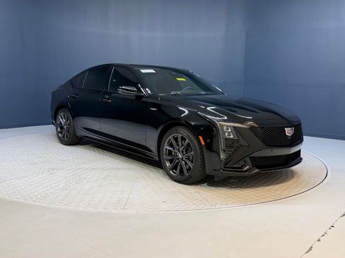New 2026 Cadillac CT5 V w/ Technology Package AWD/4WD image 7