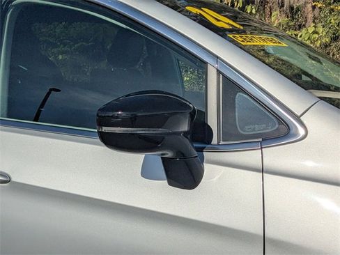 Certified 2024 Chrysler Pacifica Touring-L image 11