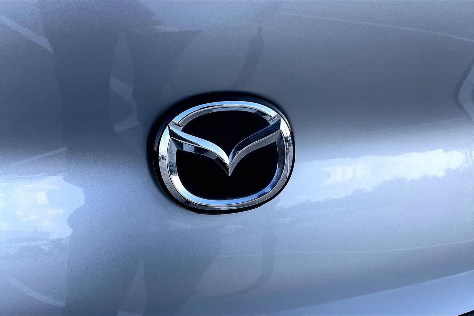 Used 2019 MAZDA MAZDA3 Sedan w/ Select Package FWD image 10