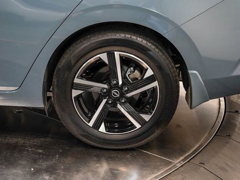 Used 2025 Nissan Sentra SV FWD image 10