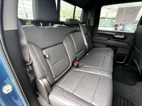 Used 2025 Chevrolet Silverado 2500 LT w/ Trail Boss Package AWD/4WD image 24