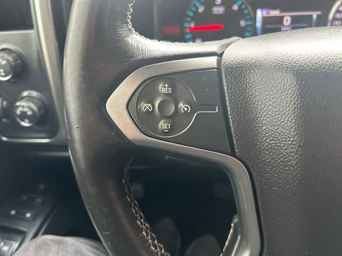 Used 2018 Chevrolet Silverado 1500 LT AWD/4WD image 19