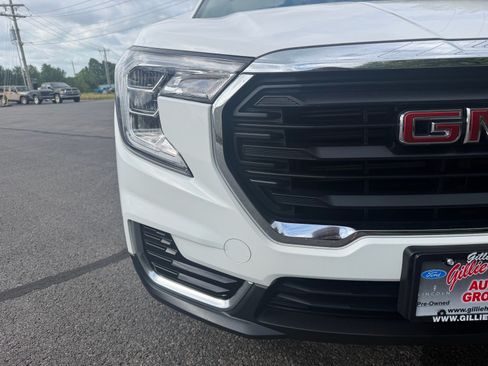 Used 2024 GMC Terrain SLE AWD/4WD image 5