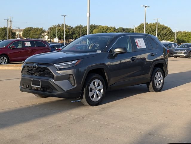 Used 2025 Toyota RAV4 LE AWD/4WD image 10