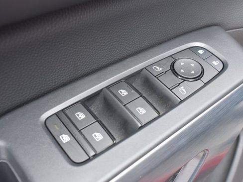 Used 2025 Nissan Pathfinder Rock Creek AWD/4WD image 13