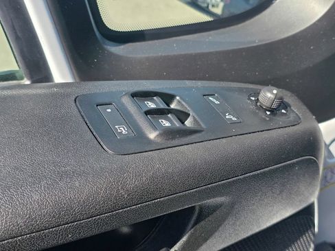 Used 2024 RAM ProMaster 2500 w/ Convenience Group FWD image 14