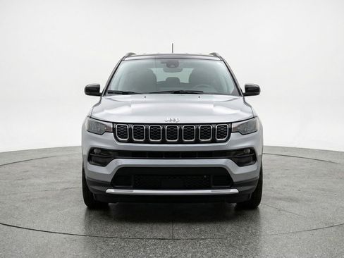 Used 2025 Jeep Compass Limited AWD/4WD image 2
