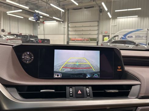 Used 2019 Lexus ES 350 image 19